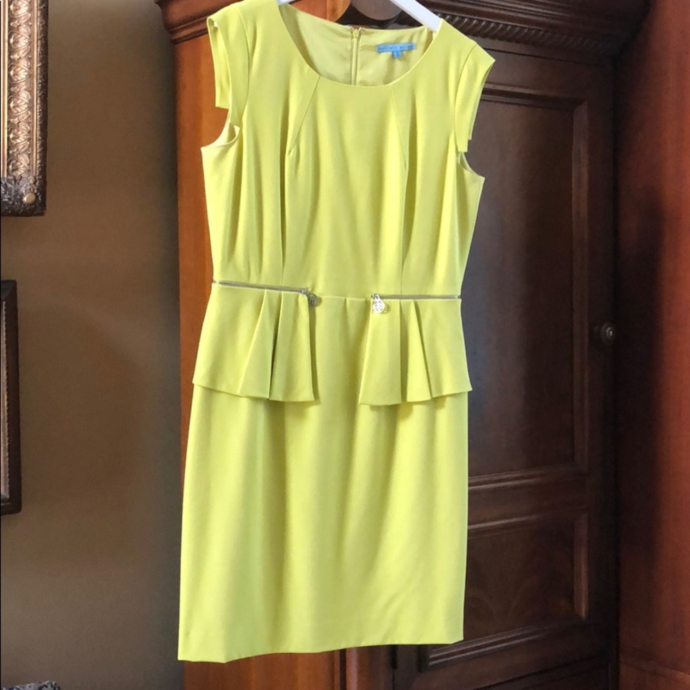 Dress - Picture 1 of 1